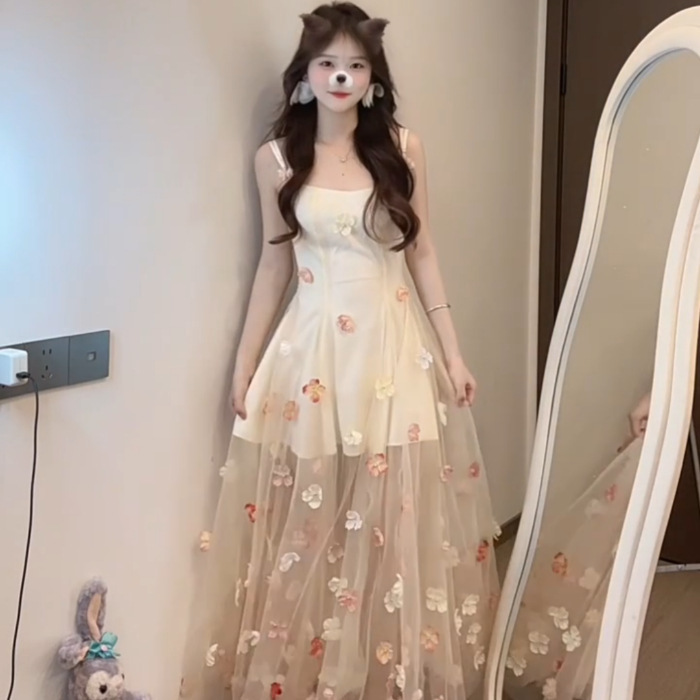 フレンチロマンチックなリゾートスタイルの立体フラワーサスペンダードレスレディースサマーニッチ美しいチュールロングスカート花柄スカートトレンディ|undefined