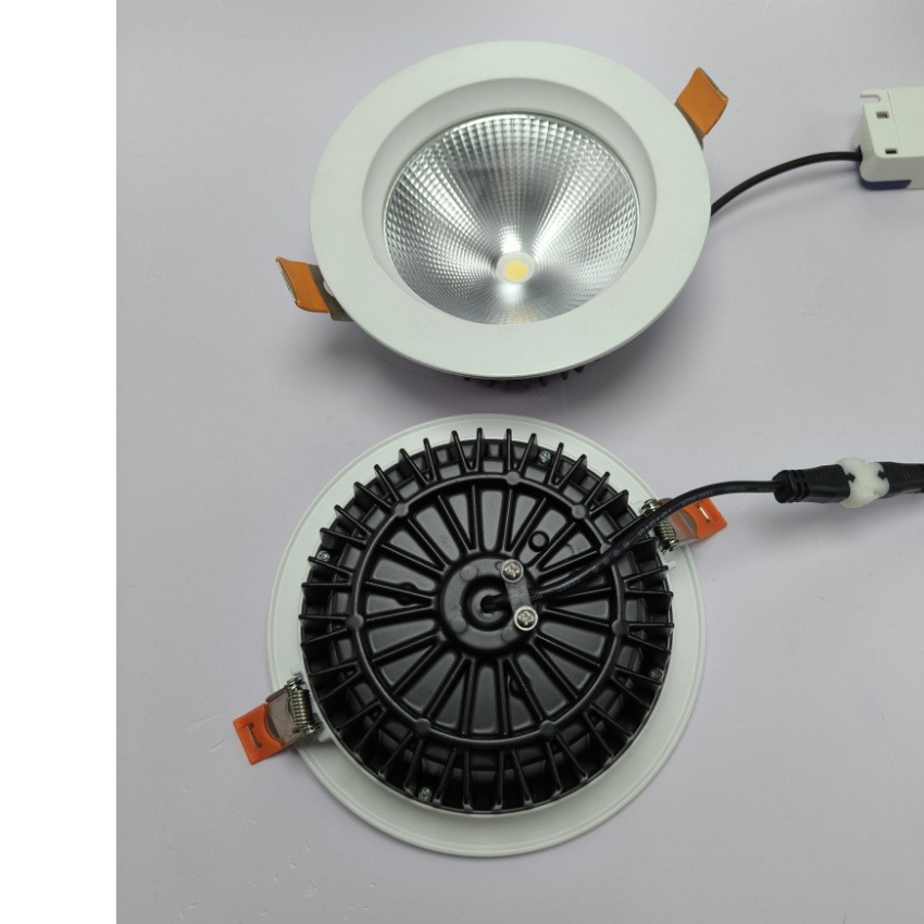 店铺专属高亮防眩工程款COB射灯嵌入式筒灯高显色指数无频闪LED