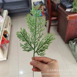 仿真植物仿真松针枝圣诞树圣诞圈圣诞工艺装饰PE松枝配件大量批发