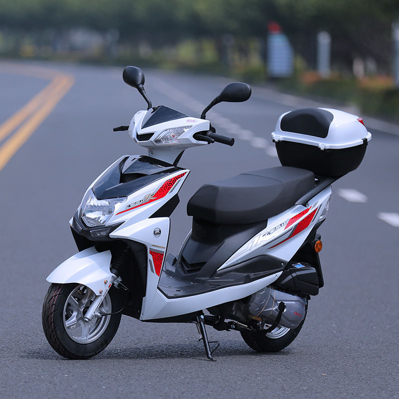 Nuevo hombre y mujer 125cc pedal de motocicleta combustible nacional cuatro inyección eléctrica puede llevar a la licencia de ahorro de combustible