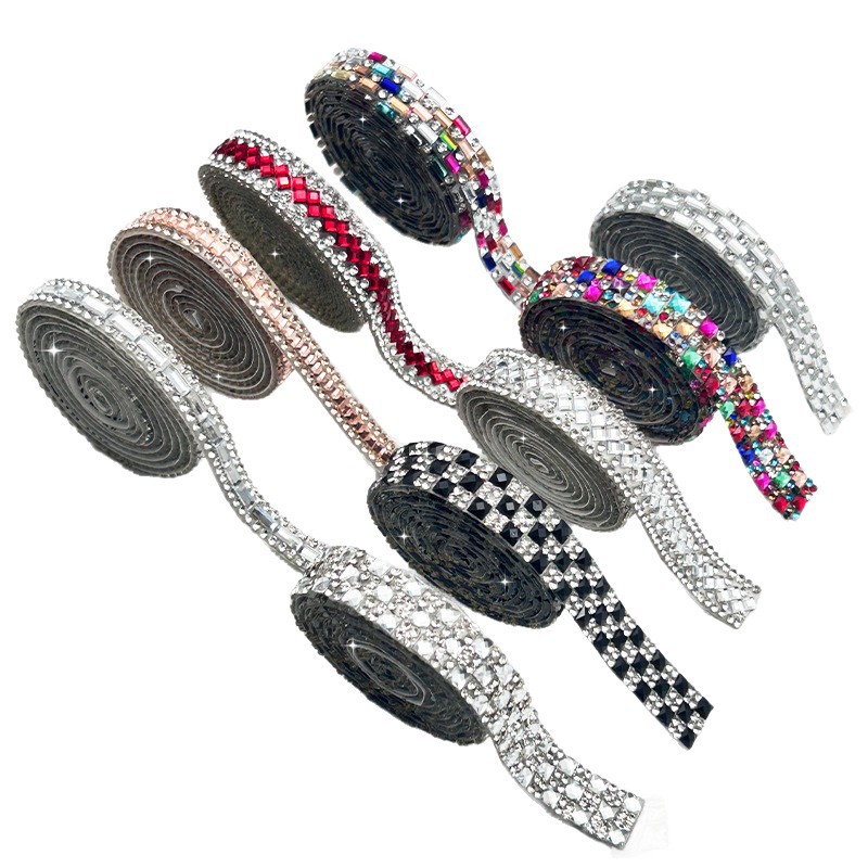 Tiras de diamantes de imitación al por mayor, tiras de diamantes de imitación autoadhesivas, accesorios de ropa, diamantes de imitación de cristal, accesorios de bricolaje, pegatinas de diamantes de imitación