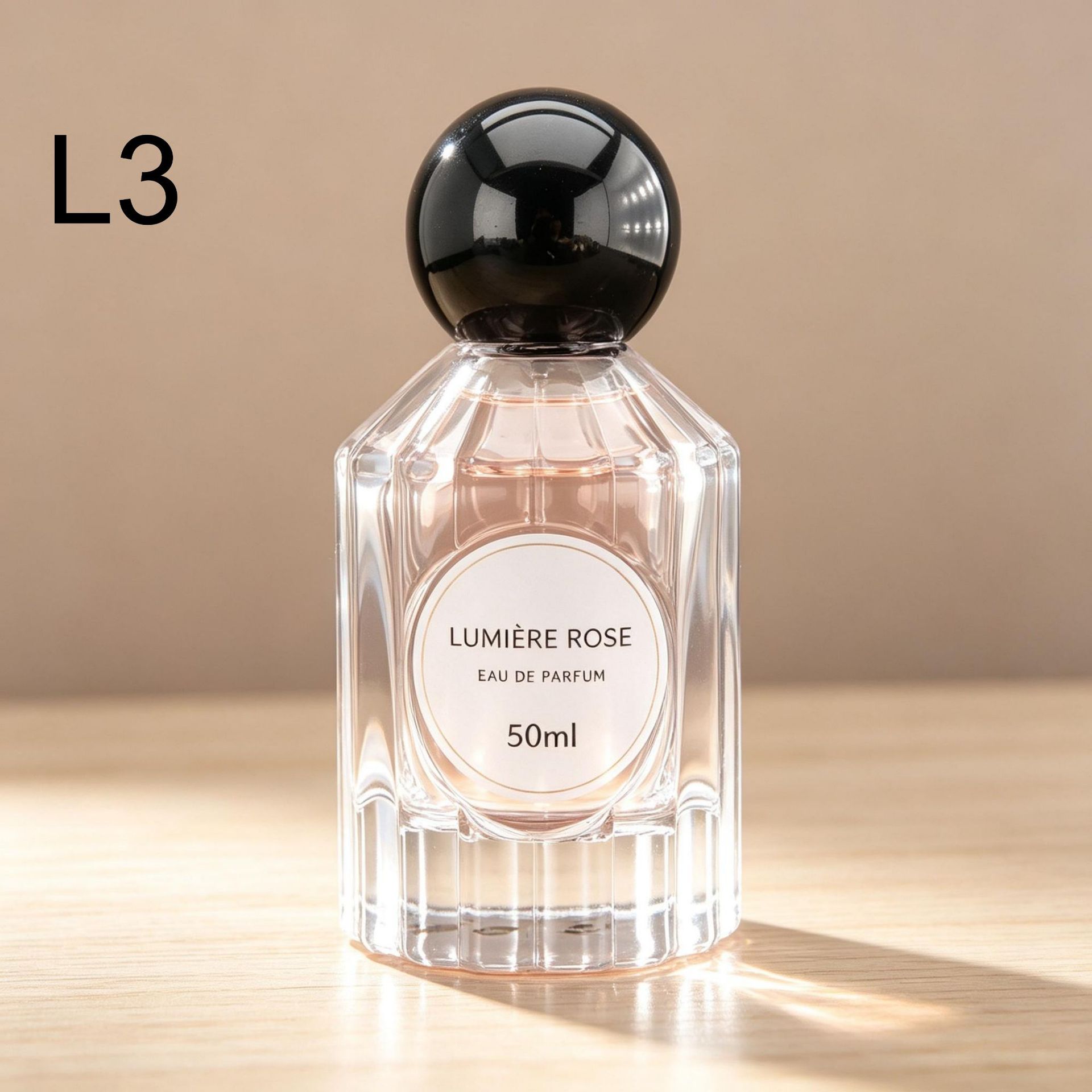 Nuevo producto botella de perfumes de vidrio botella de aerosol 50ml botella vacía botella de fragancia de alta calidad botella dividida multi-tapera libre en stock