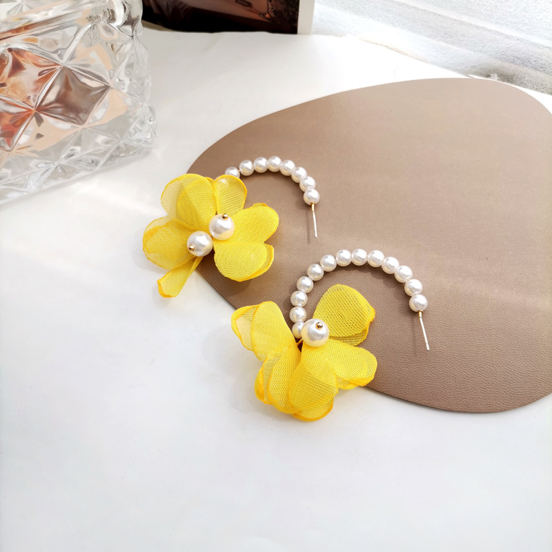 Fashion C-shaped Tassel Yellow Fabric Petal Earrings Wholesale Nihaojewelry display picture 3