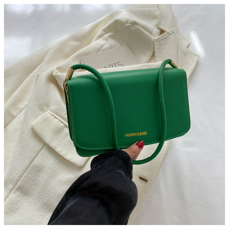 Texture simple et à la mode petit sac carré 2024 nouveau sac à bandoulière polyvalent de banlieue version coréenne sac à aisselles design de niche à la mode_voghion.com