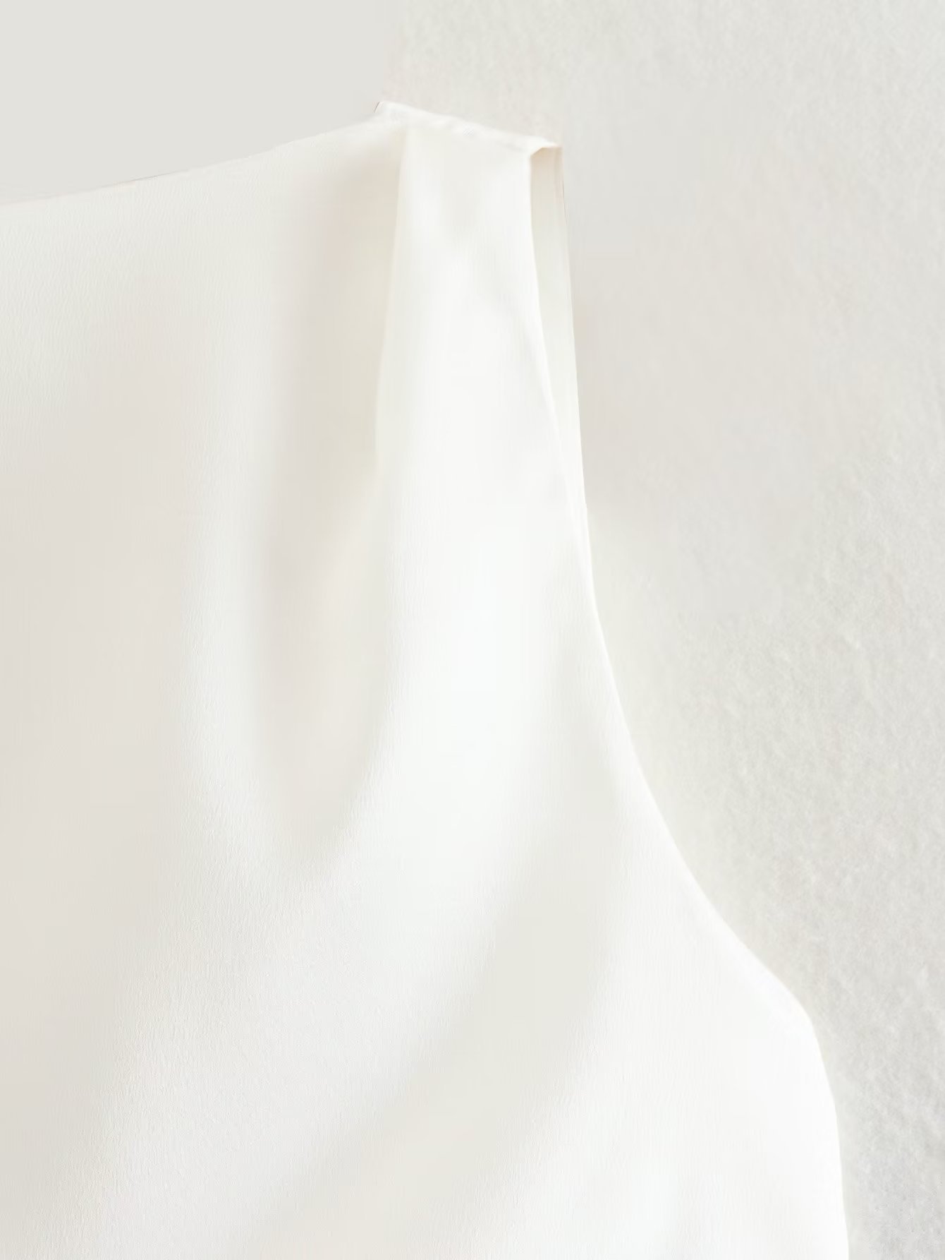 Women's clothing new summer women's style backless knotted pleated short top women's shirt 8SH8442_voghion.com