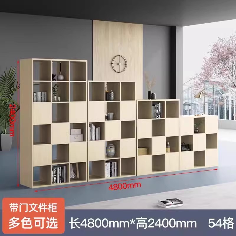 21 _ Gabinete de celosía de madera con puerta (4.8 m de largo, 0.4 m de profundidad, 2.4 m de altura)
