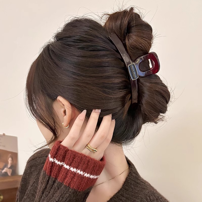 Nuevo cabello de gran tamaño más rascar broca de cabello de arco temperamento de alto nivel amoroso detrás del cerebro broca de perla tiburón