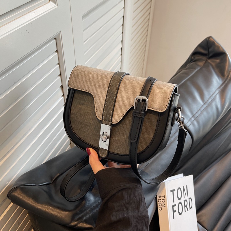 여성을위한 프랑스 틈새 가방 2025 여름 새로운 스타일 하이 엔드 서양식 어깨 크로스 바디 백 pu 컬러 매칭 안장 가방