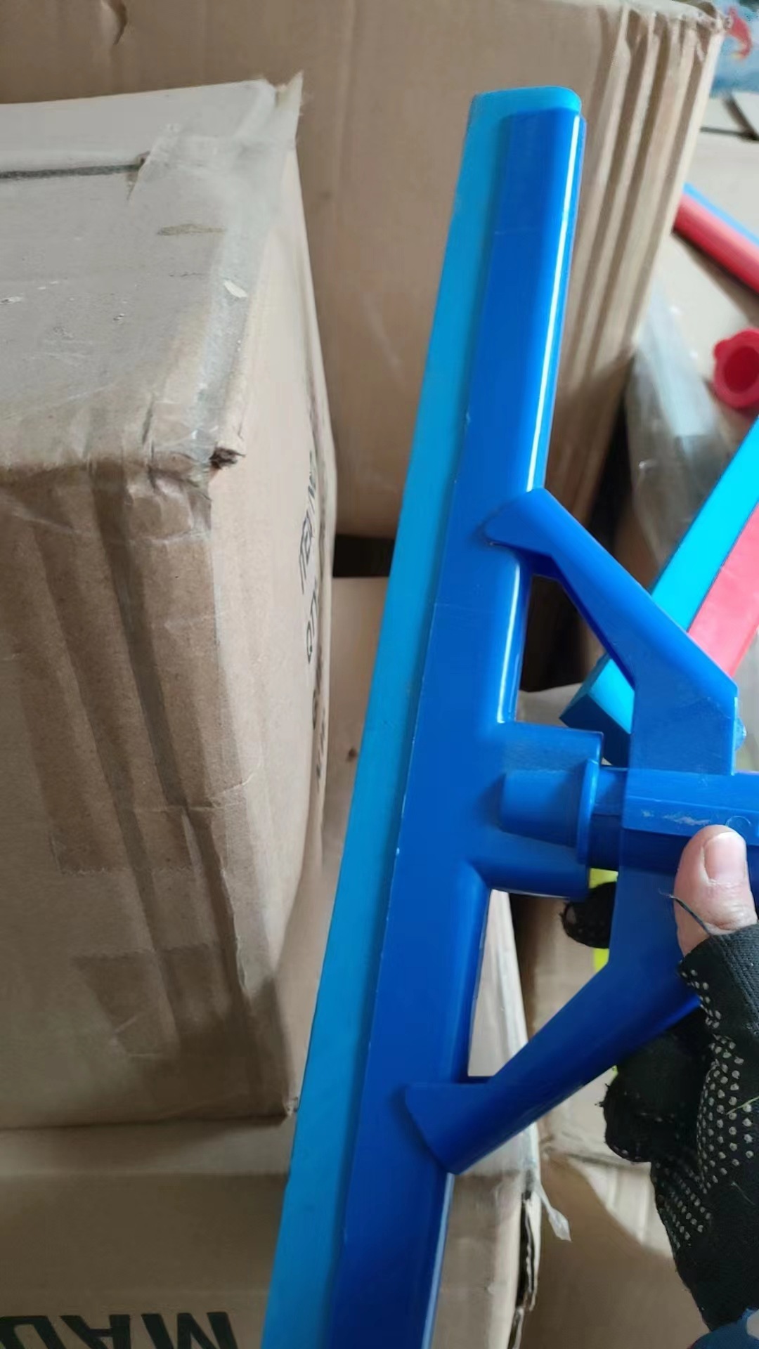 Wiper blade can wipe the telescopic rod push water sprayer