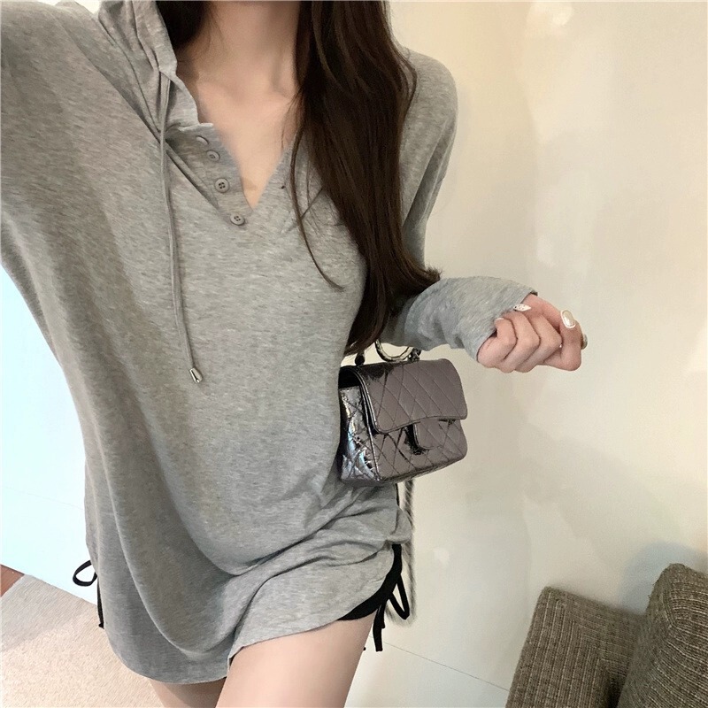 Outlets ~ counter withdrawal V-neck top women's autumn loose hooded bottoming shirt long sleeve sports sun protection T-shirt