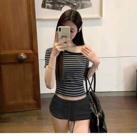 美式辣妹性感斜肩条纹露肩短袖t恤女夏季修身显瘦百搭短款ins上衣
