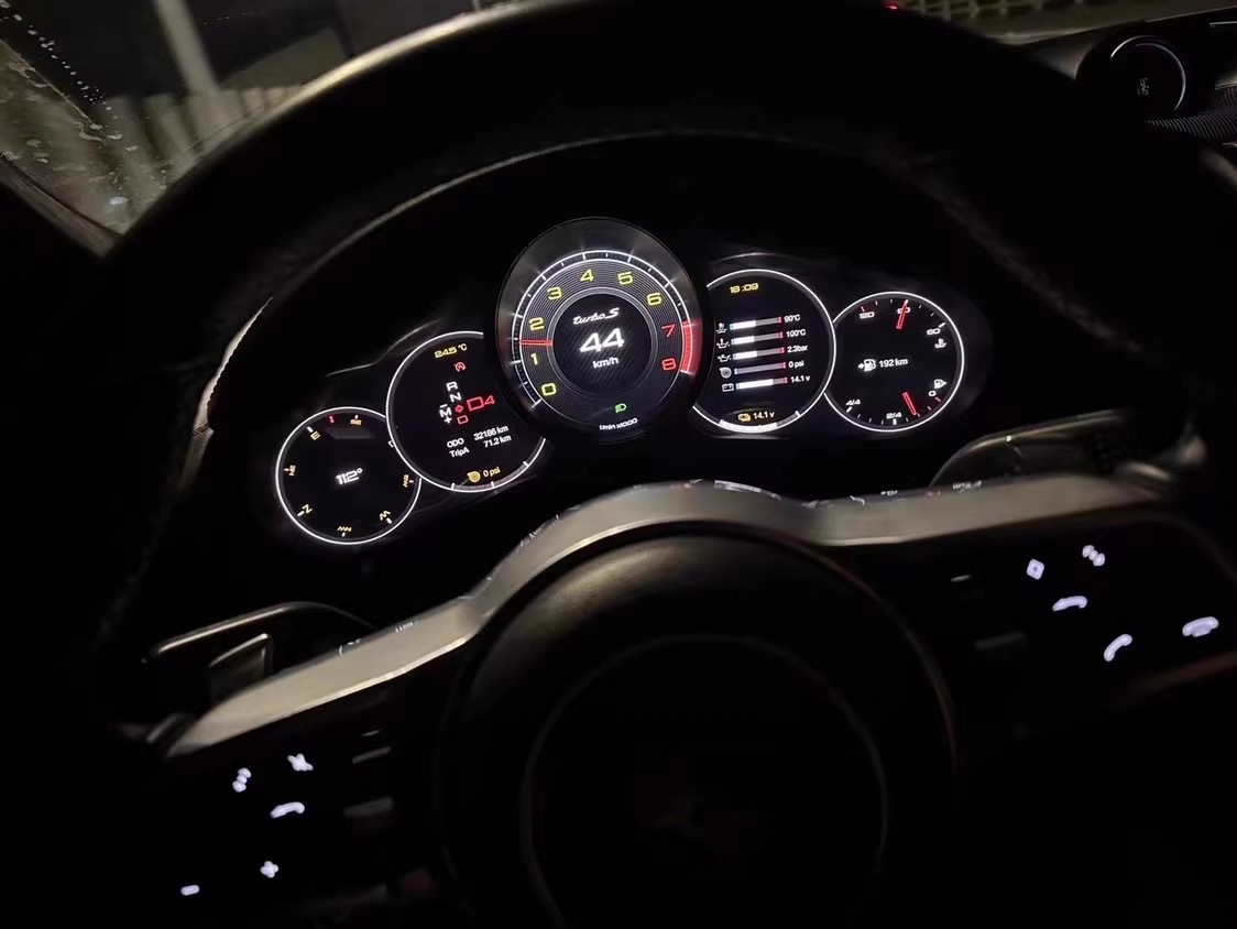 Suitable for Porsche 911/Cayenne Panamera 2010-2019 Lcd Dashboard, Linux System Plug-And-Play
