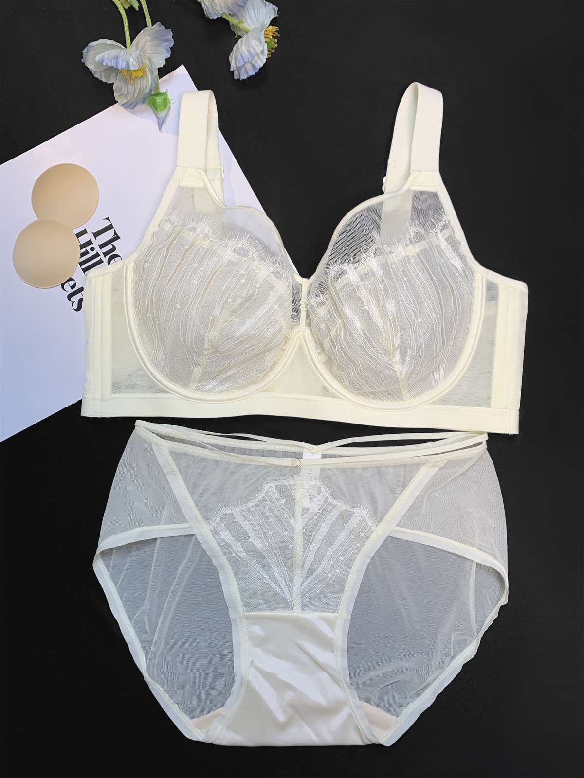 샴페인 화이트 슈트(브라+팬티)