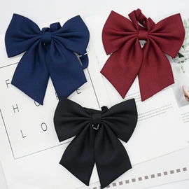 领带;领结/领花;口袋巾