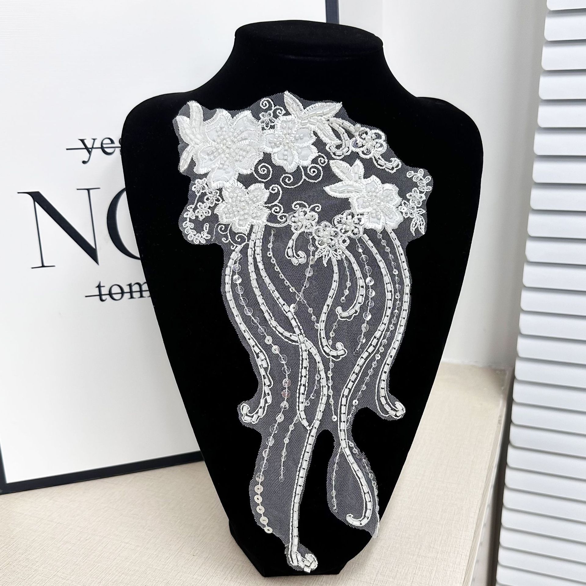 Flor tridimensional bordada flor pegatinas vestido de boda vestido de tela de encaje pegatinas de alta calidad hechas a mano accesorios de decalques de red