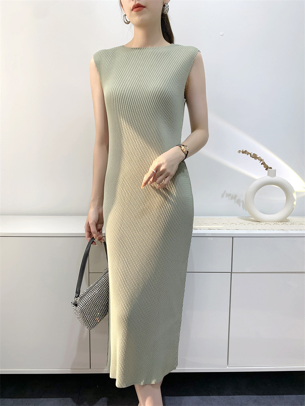 Fish-scale Pleated Dress Women's 2023 Summer Fashionable Slim-fit Slimming Pleated Skirt Mid-length Fairy-shaped Split