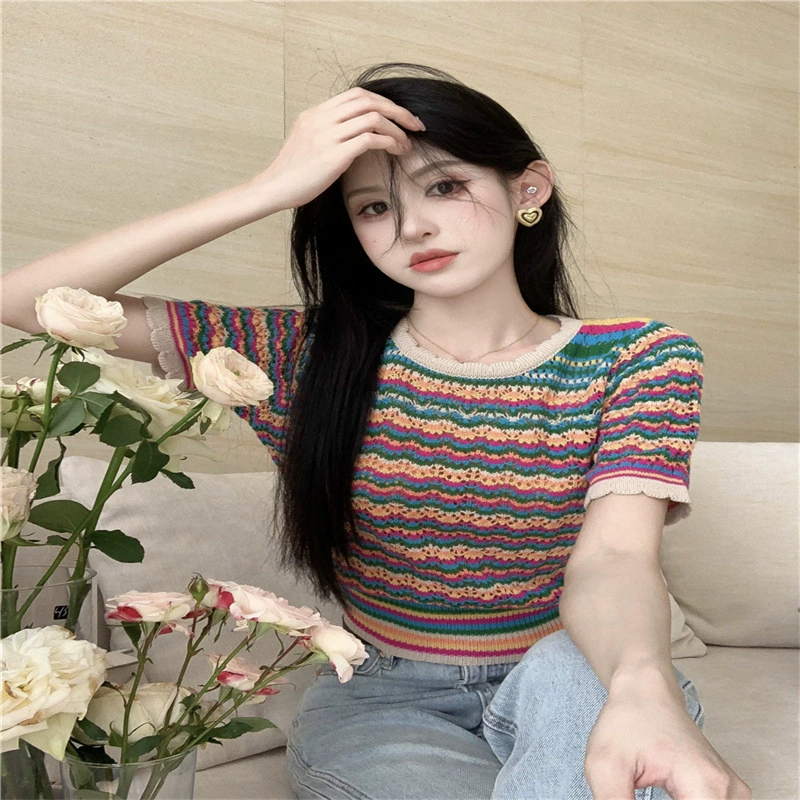 Контрастная трикотажная рубашка в полоску из ледяного шелка с коротким рукавом женская новая летняя свободная шикарная футболка в западном стиле с круглым вырезом 2023