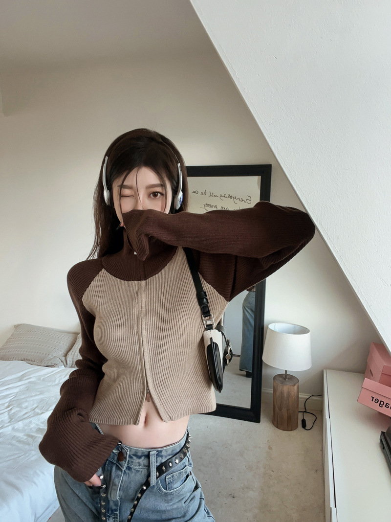 Raglan Sleeve Zipped Stand Collar Thin Sweater - Image 3