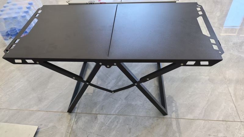 大型油圧折りたたみ式アウトドアテーブルメーカー卸売黒色携帯用タクティカルテーブル家庭用キャンプアウトドアテーブル|undefined