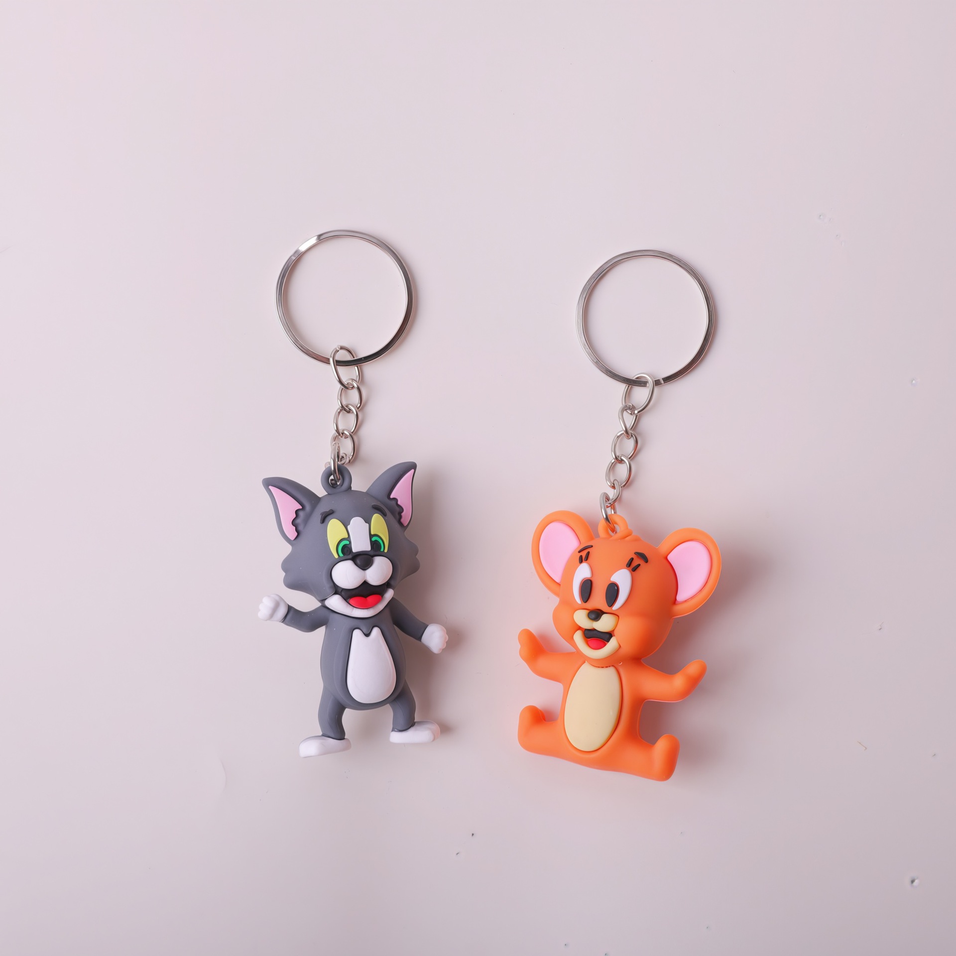 Inventario de dibujos animados llavero de goma blanda muñeca regalos bolsos lindos colgantes muñecas accesorios de souvenir fábrica al por mayor image 17