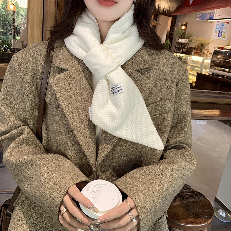 Unisex Simple Style Solid Color Polyester Scarf display picture 5