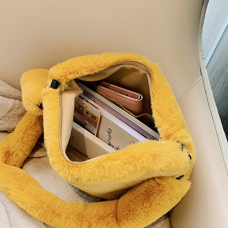 단색 단일 어깨 메신저 가방 가을과 겨울 새로운 패션 손을 들고 푹신한 가방 대용량 조커 푹신한 가방 머리카락