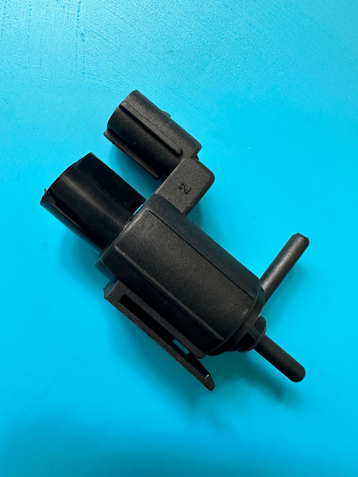 Four-wheel drive solenoid valve 4154221002 is suitable for Ssangyong Aiteng pickup truck, which is famous for Aiteng Road, Diresterwood