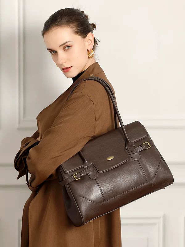Leather capacious retro one-shoulder bag, cowhide, genuine leather
