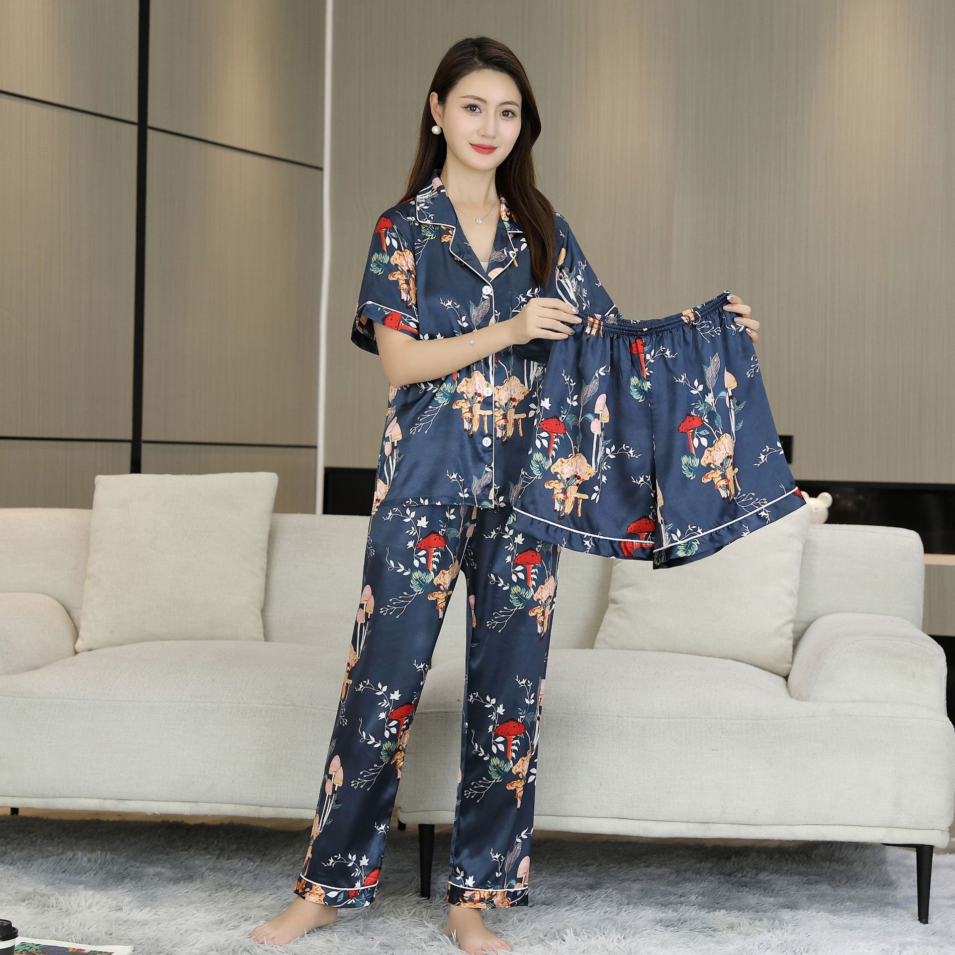 2025 nuevo estilo pijama mujer verano hielo seda fina solapa pantalones de manga corta traje de tres piezas se puede usar en el exterior