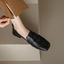 新款编织牛皮乐福鞋女方头黑白色深口低帮单鞋低跟通勤英伦风皮鞋