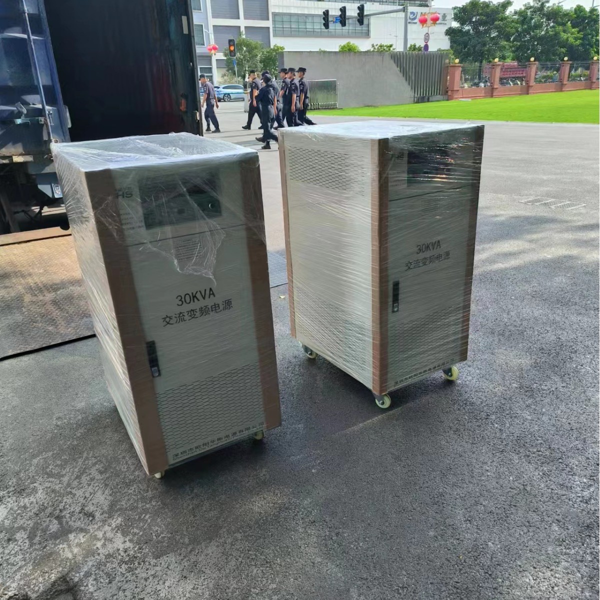 ŷ����˹30KVA��Ƶ��Դ�ϻ�����С�ҵ��Ʒ�����110V 60HZ