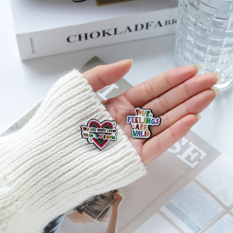 Fashion Letter Heart Shape Alloy Enamel Unisex Brooches display picture 4