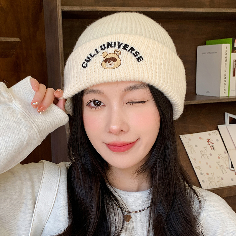Women's Preppy Style Vacation Animal Letter Eaveless Wool Cap display picture 1