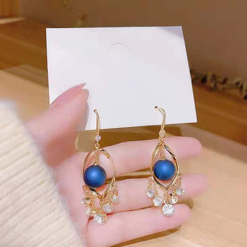 Nihaojewelry Mode Boucles D&#39;oreilles En Spirale Diamant Perle Rouge Bijoux En Gros display picture 2