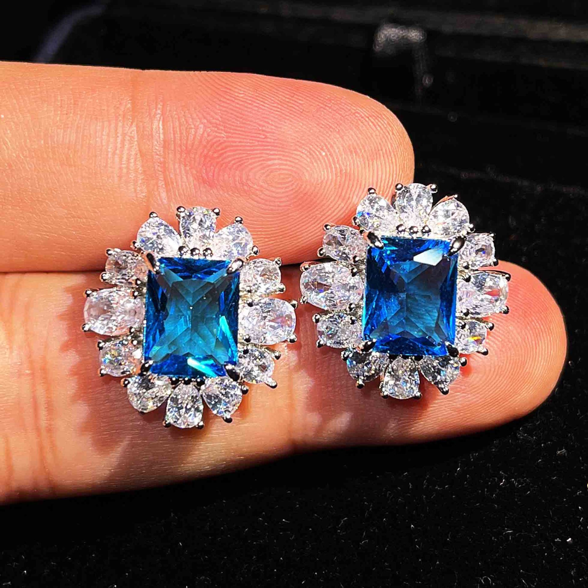 Color Treasure Set Ascher Yellow Diamond Topaz Blue Argyle Pink Square Diamond Ring Earrings Pendant display picture 13