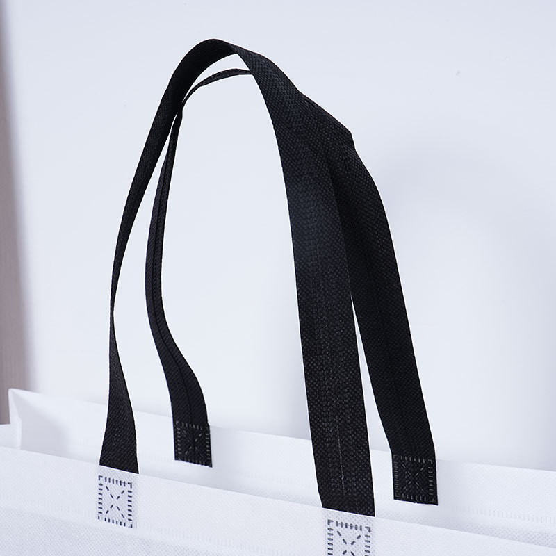 Bolsas de tela no tejida personalizadas tienda de ropa bolsas de mano de alta calidad logotipo impresión de película espesa ropa bolsas de compras personalizadas