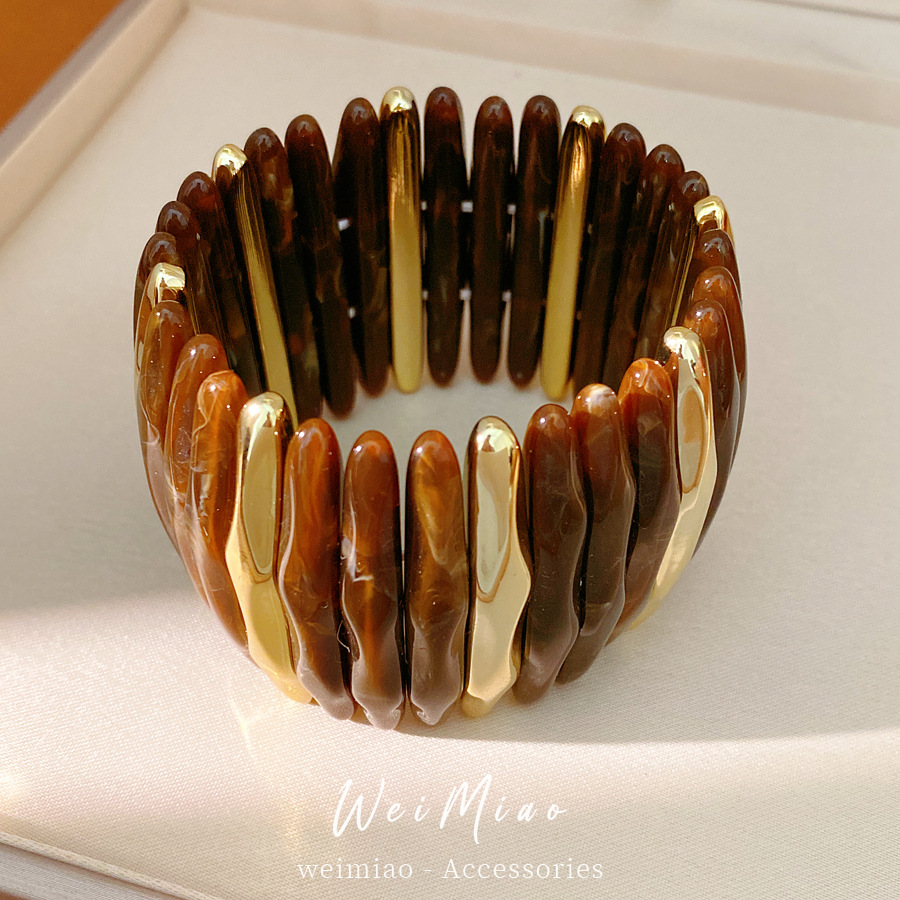 Pulsera acrílica de cuerda elástica teñida de acrílico ligera de lujo nicho pulsera de alta sensación de estilo europeo y americano temperamento de personalidad joyería image 4