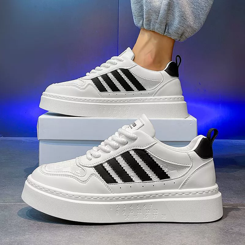 Мужская обувь Весенняя новая повседневная маленькая белая обувь мужская минималистская удобная обувь модная дикая обувь