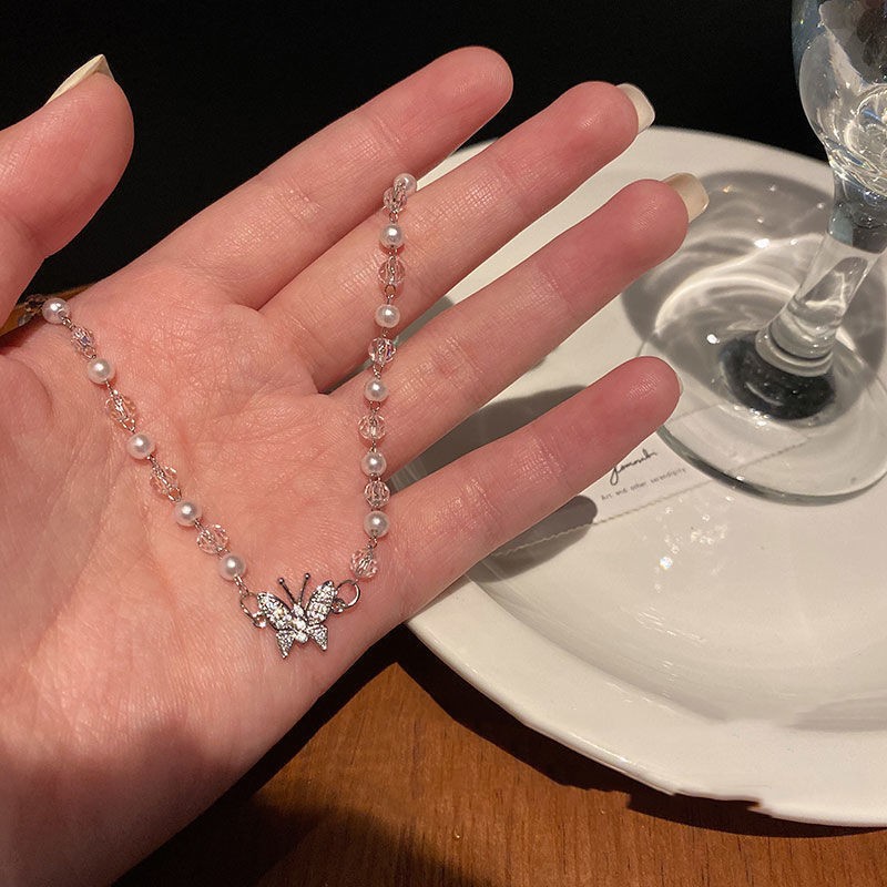 진주 나비 목걸이