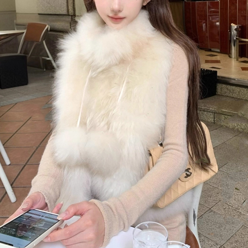 Fluffy, Soft, and Textured Morning Mist Cashmere Fur Women's Winter Short Luxury-Style Fur Vest Coat