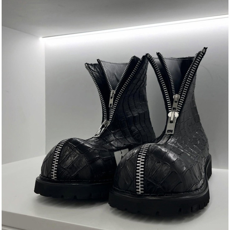 Dark-colored European and American style crocodile-patterned genuine leather large-toe Martin boots with raised toe and double-layer zipper, unisex mid-calf motorcycle boots