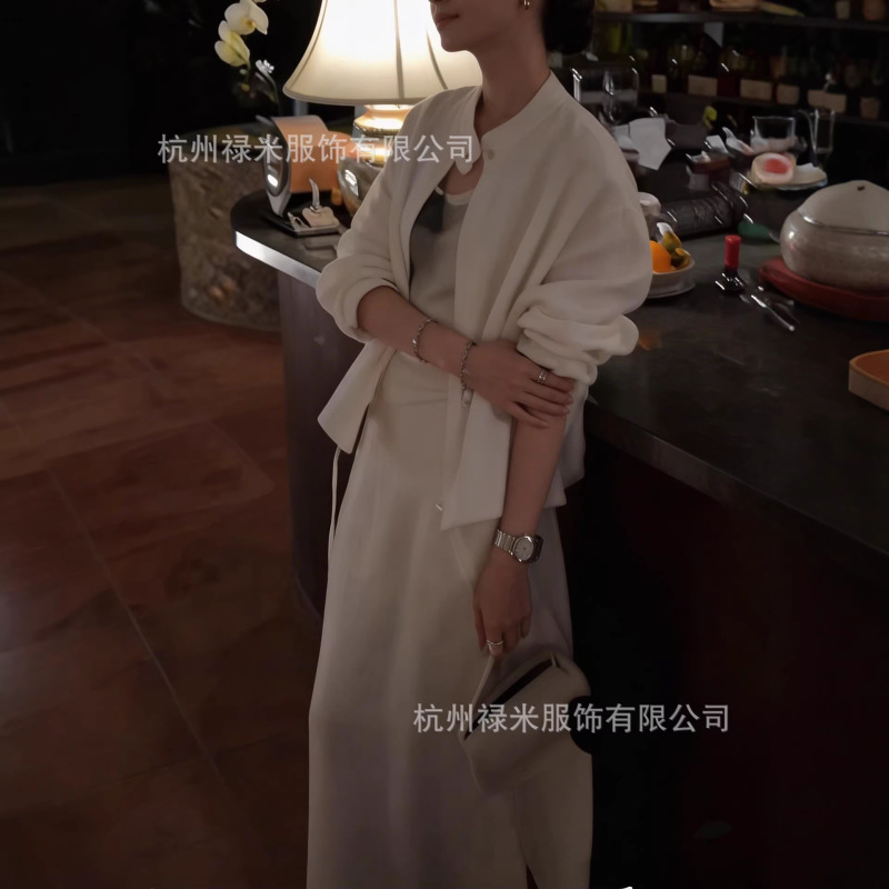 Yilu Spring/Summer 100% Linen Jacket Floral Coat for Women, One Piece Wholesale