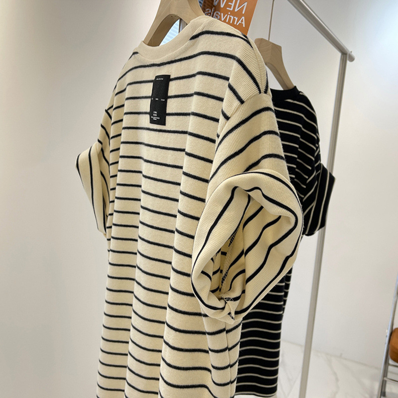 Vintage Chic Hong Kong-style Striped Short-sleeved T-shirt Women's Summer Design Sense Back Letter Sticker Loose Round Neck Top