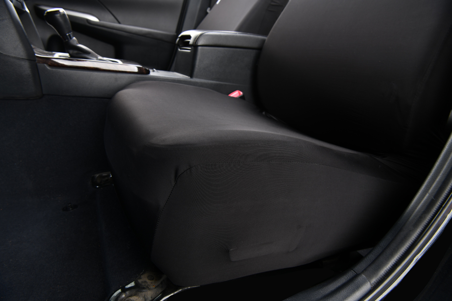 Ice Silk Elastic Non-Slip Car Seat Cover, Cooling B-Style Front Seat Single Universal Type Dustproof Car Seat Cover