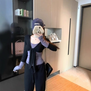 大码女装秋冬新款纯欲风撞色拼接假两件蝴蝶结绑带修身显瘦上衣