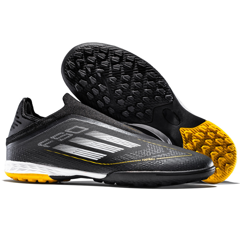 Сломанные ногти черные