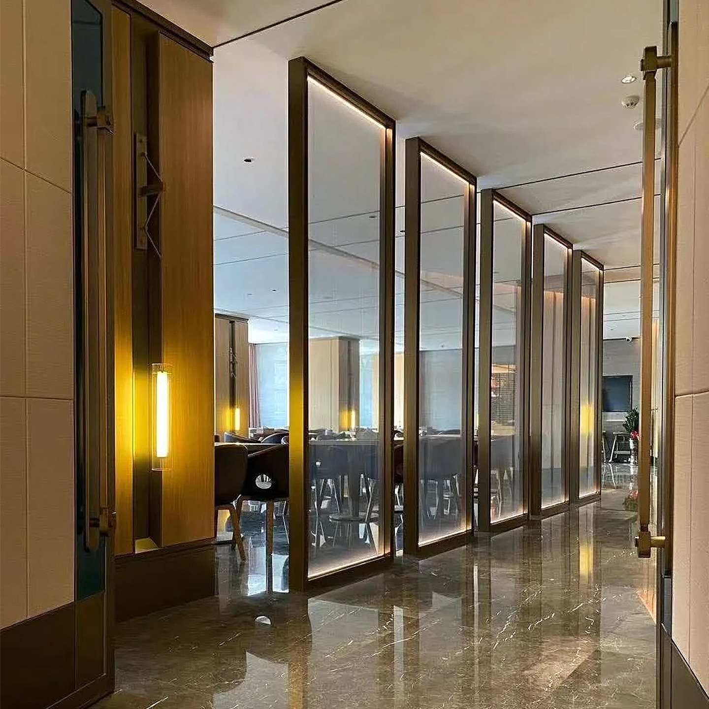 Stainless Steel Glass Partition Screen New Chinese Style Hotel Entrance Living Room Screen Decorative Ornaments Light Luxury Metal