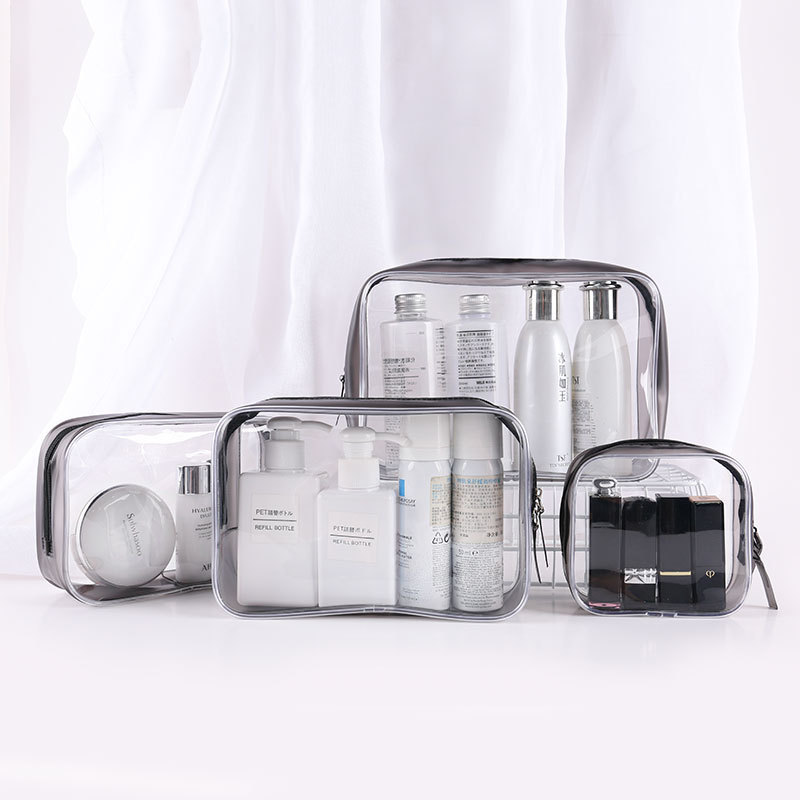Pack with zipper
