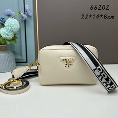 P家2025年新款相机包字母单肩斜挎女包bags手提斜挎小方包潮