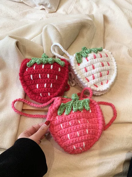 Little Red Book Strawberry Wool Bag Children's Finished Hand Woven Wallet Little Girl's Crossbody Bag Cute Headphone Bag